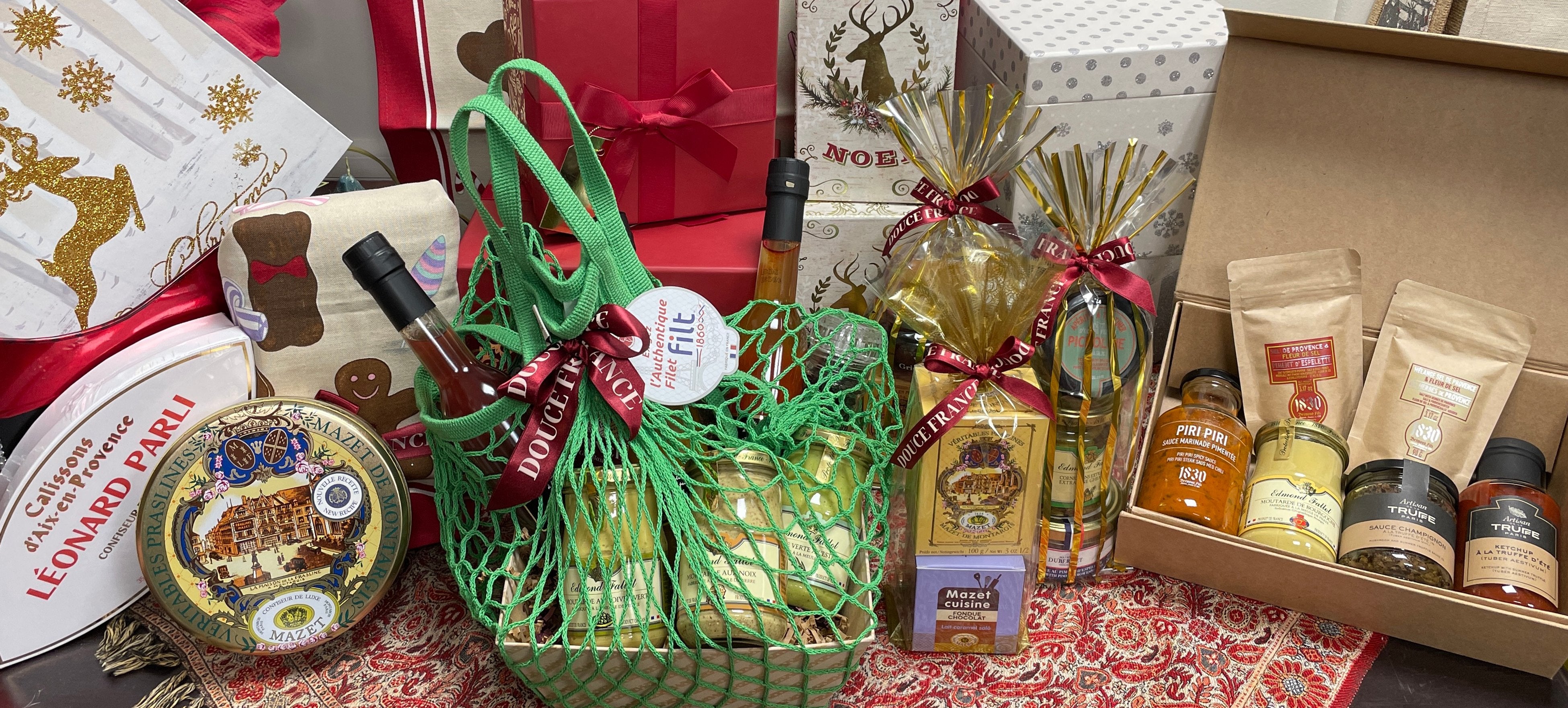 Festive Holiday Honey Nut Gift Jar - PEANUTSWIRLS