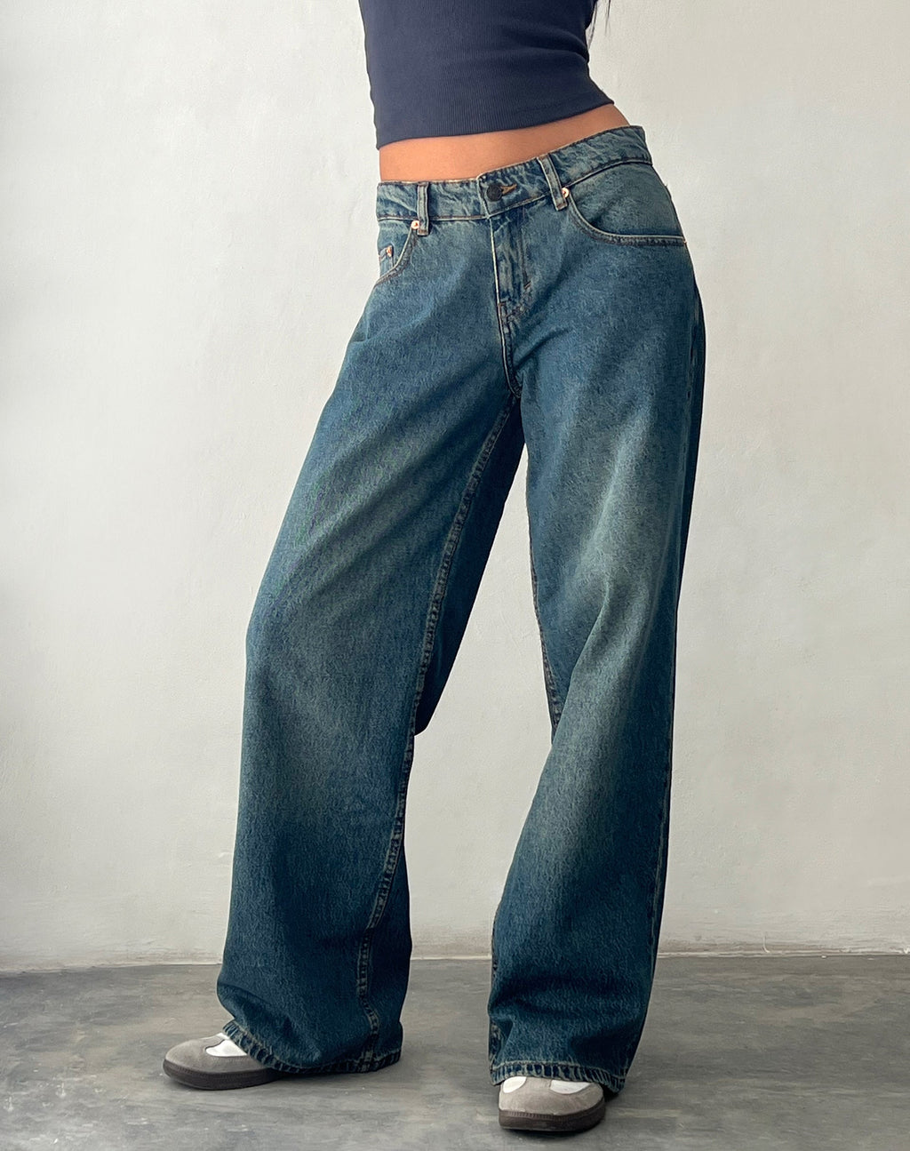 Frayed Low Rise Jeans in Brown Blue Acid –