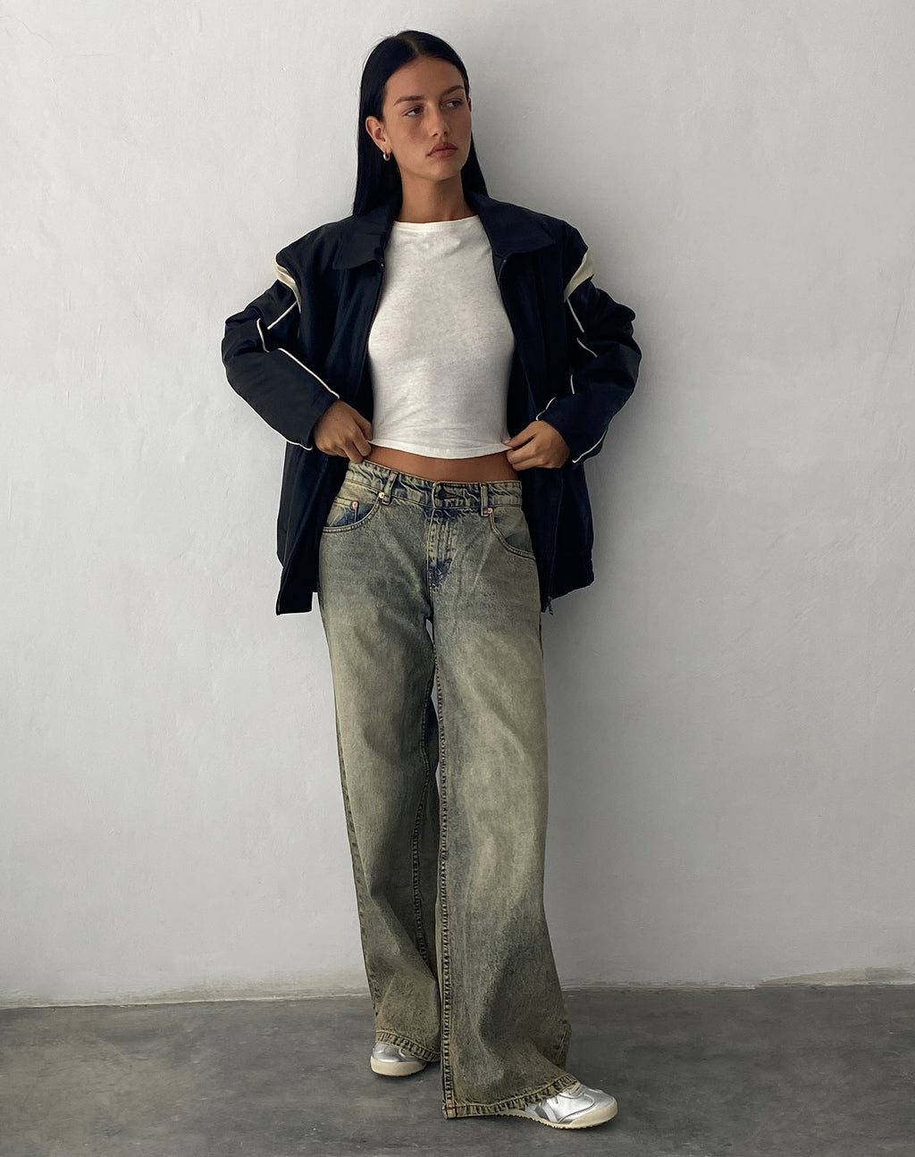 Parallel Jeans in Winter Sandwash  Wide leg jeans outfit, Colored pants  outfits, Stretch denim fabric