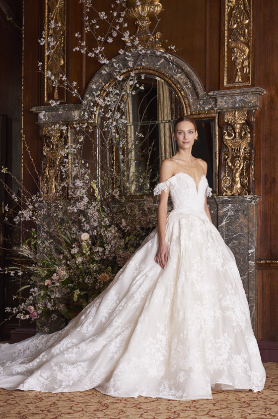 monique lhuillier wedding gowns price