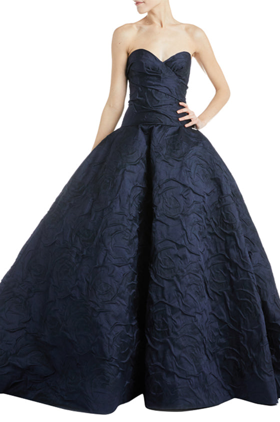 monique lhuillier navy gown