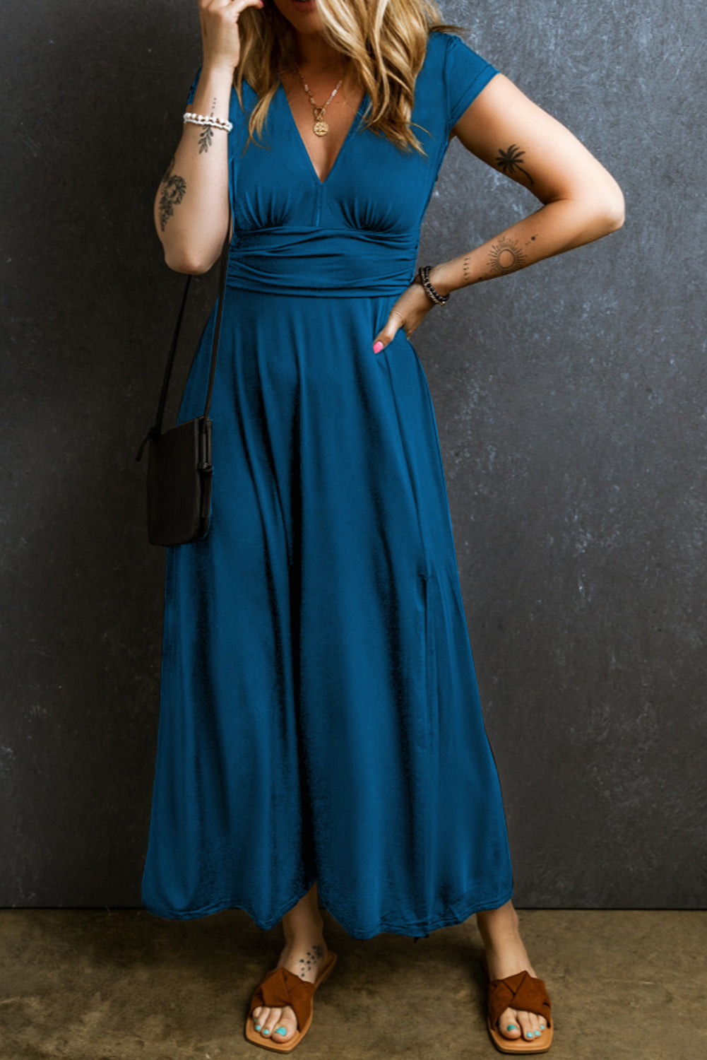 μπλε μάξι κοντομάνικο φόρεμα με V ντεκολτέ FLETA BLUE
