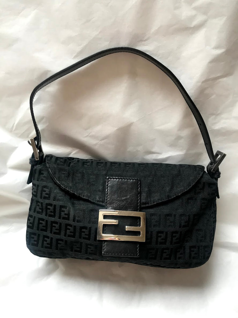 fendi baguette logo