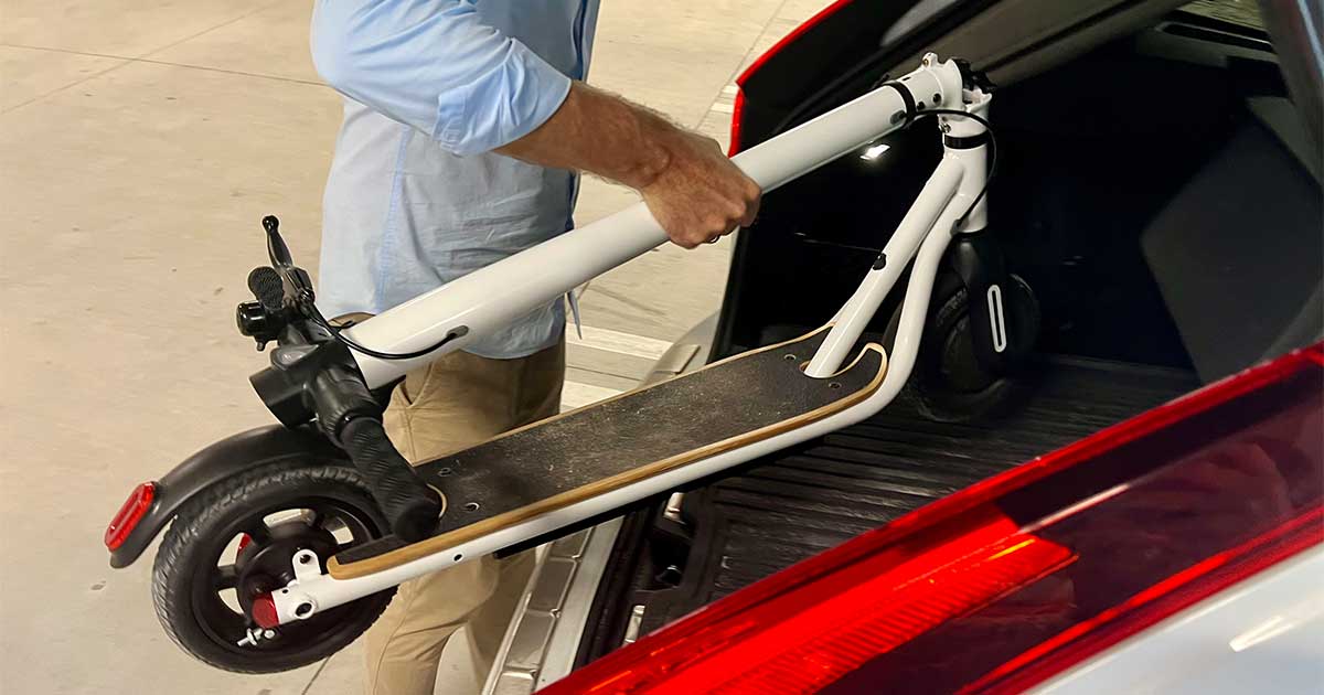 Buying-Considerations-for-small-and-mini-scooters---HEADING.jpg__PID:bd0a53e0-a826-4a4a-ad97-08e7e74f4531