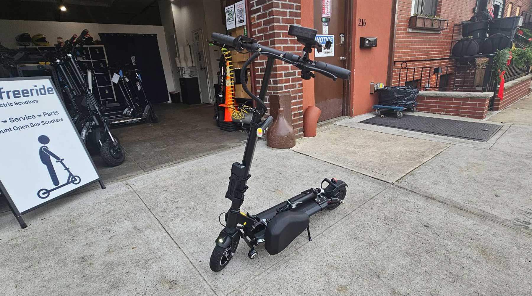 Fluid Horizon with seat - Best Electric Scooter with Seat
