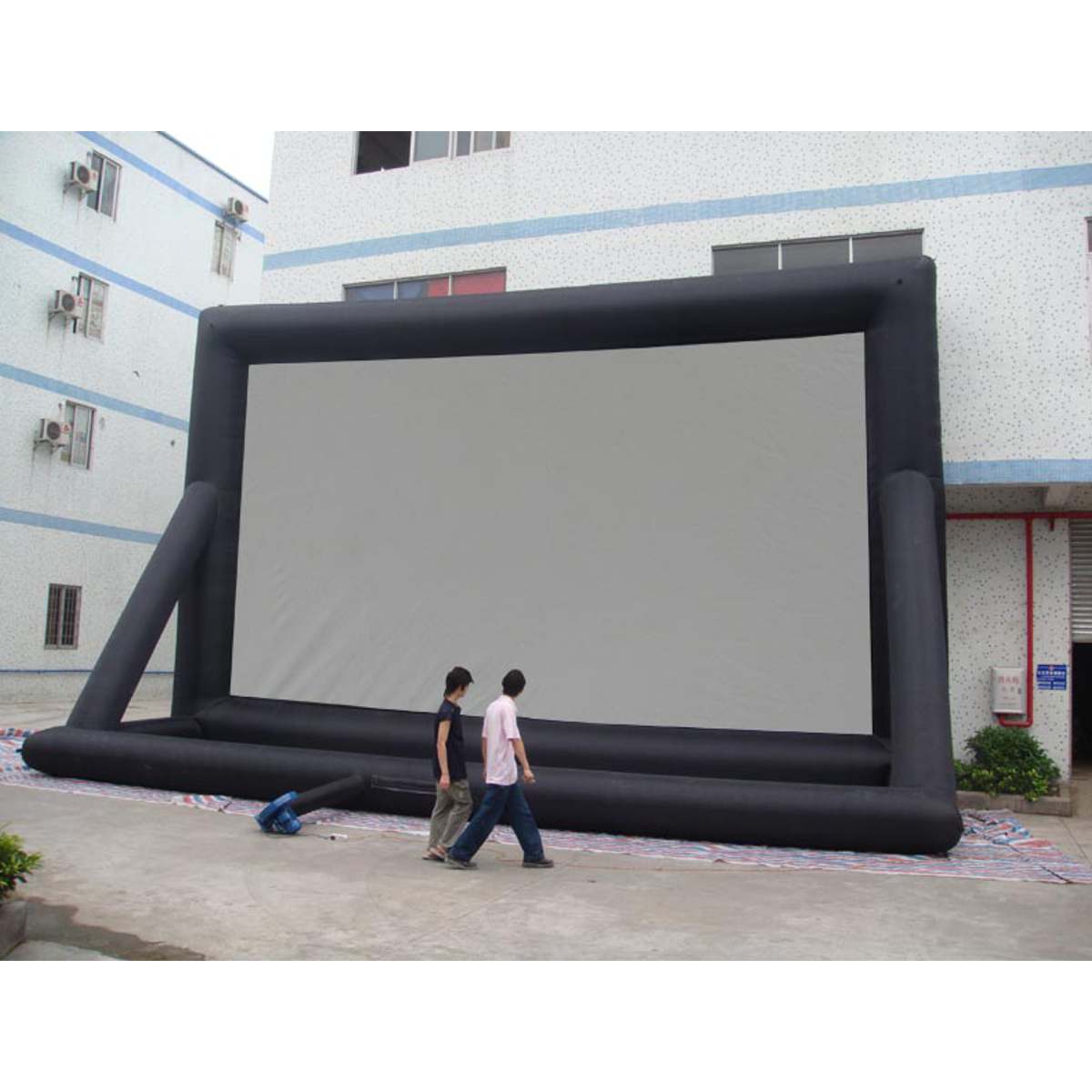 blow up projector screen