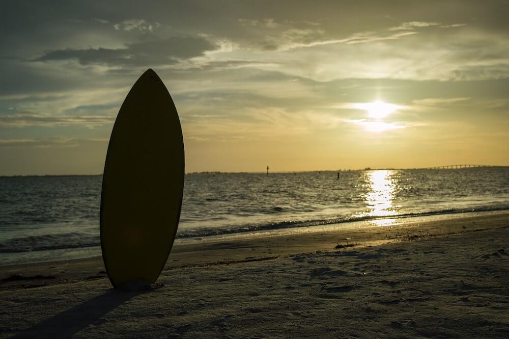 waxing skimboard