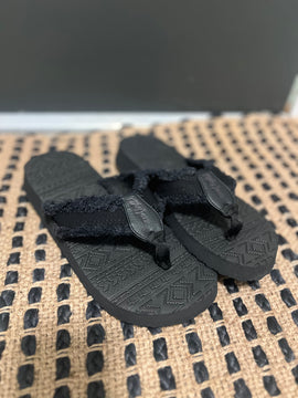 Brexley black flip flop