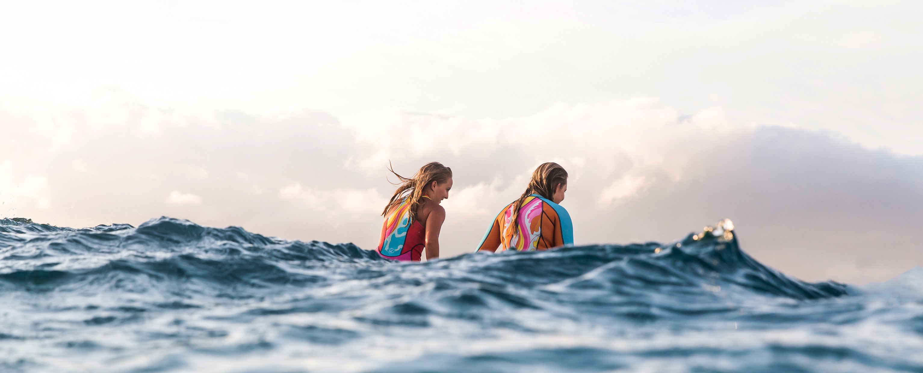 womens_surfing_new_zealand