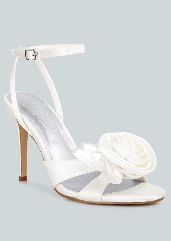 CHAUMET White Rose Bow Embellished Sandals