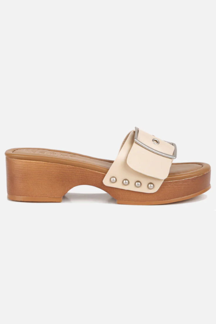 MIINDY Buckle Strap Leather Slip Ons In Beige