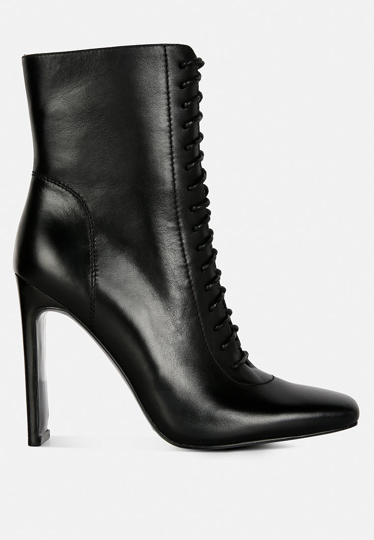 WYNDHAM Black Lace Up Leather Ankle Boots