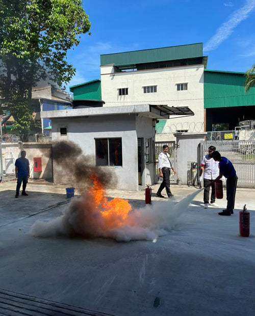 2023.11.07_Basic Safety Training and Fire Demo with BHS Book Printing Sdn Bhd.jpg__PID:0658e23e-ade8-43a1-88d9-9eaabf331e36