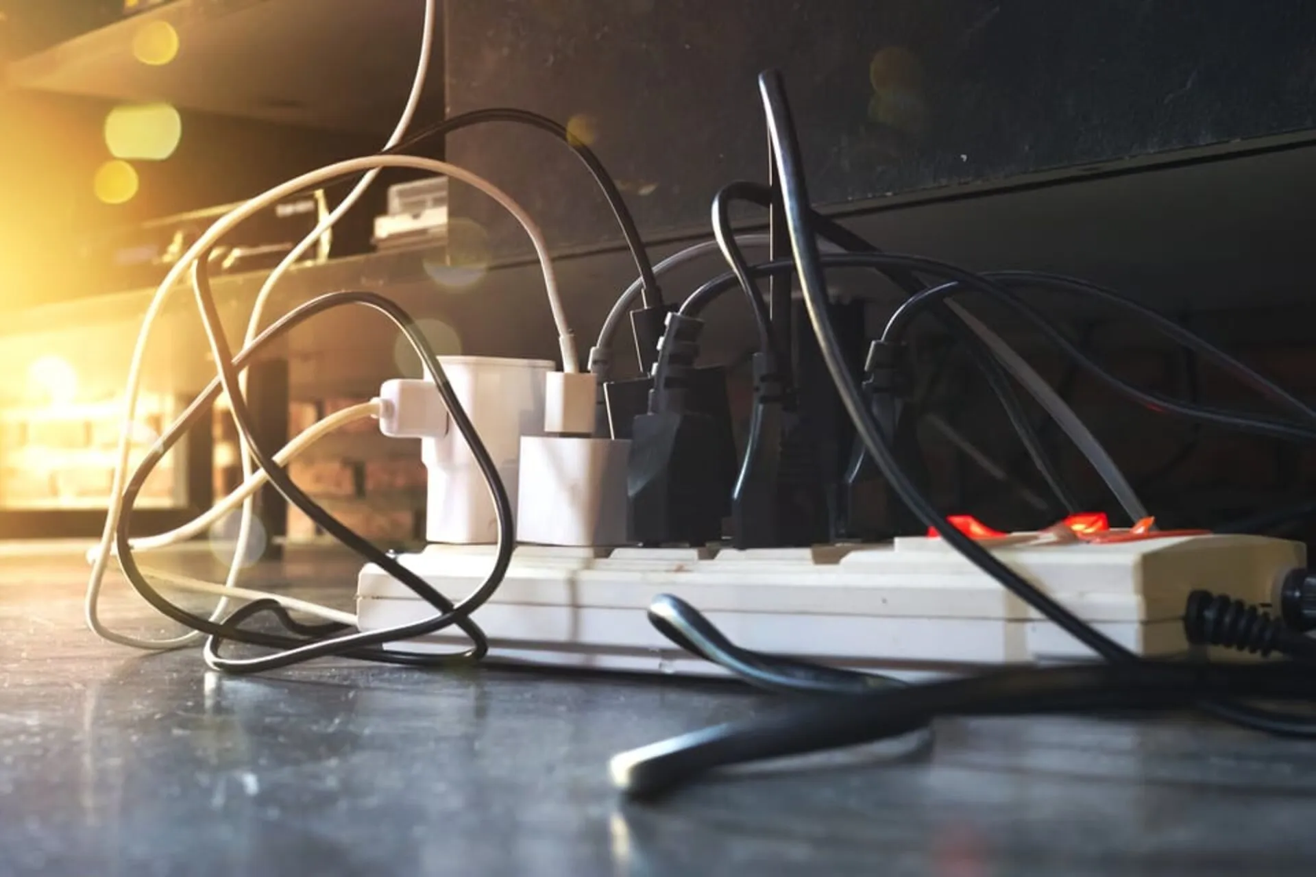 socket+overload-1920w.jpg__PID:d3c9c3b4-13a3-4d01-a0d0-6f18cc1dbd80