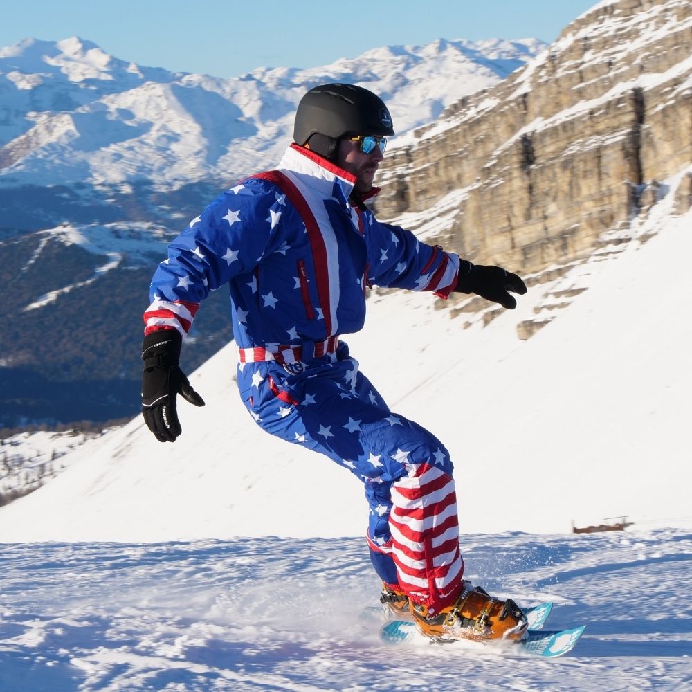 snowfeet mini skates for snow skiskates snowskates snowblades skiboards. Verwandeln Sie Ihre Schuhe in Mini-Ski. Befestigen Sie Snowfeet an Ihren Winter- oder Snowboardstiefeln. Wählen Sie Ihren kurzen Ski und faltbare tragbare Schlitten und genießen Sie die Fahrt.
