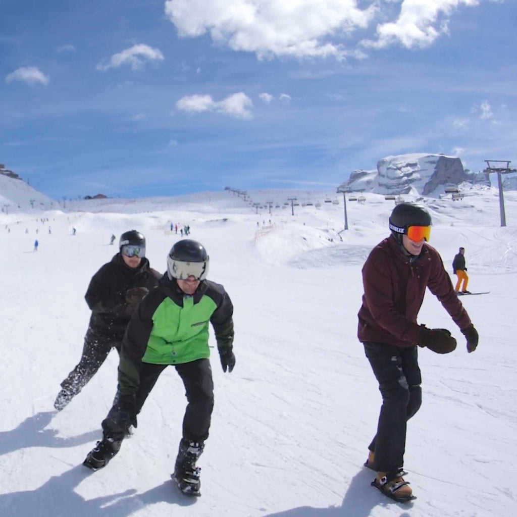 Snowfeet mini skis, downhill skiing, combination of skiing and skating. Skiskating, new winter sport, ski-shoe attachments.