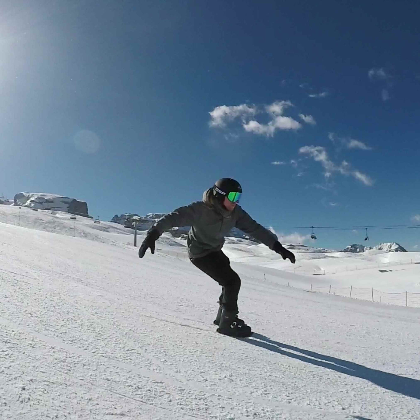 フィート スノー 雪面を自由に滑走する楽しさ！超身軽・新感覚スノーギア『snowfeet 2/X』