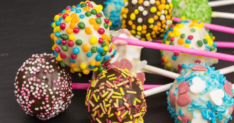 5 postres en los que puedes usar sprinkles comestibles – Master en  Reposteria