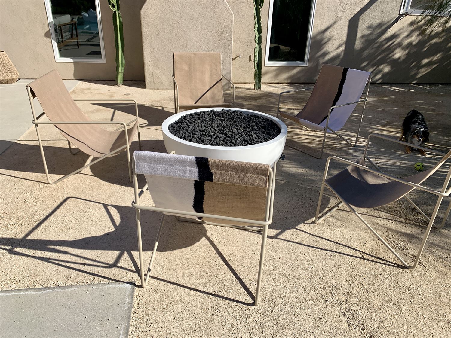 Moderno 1 and Soil Desert Lounge Chair