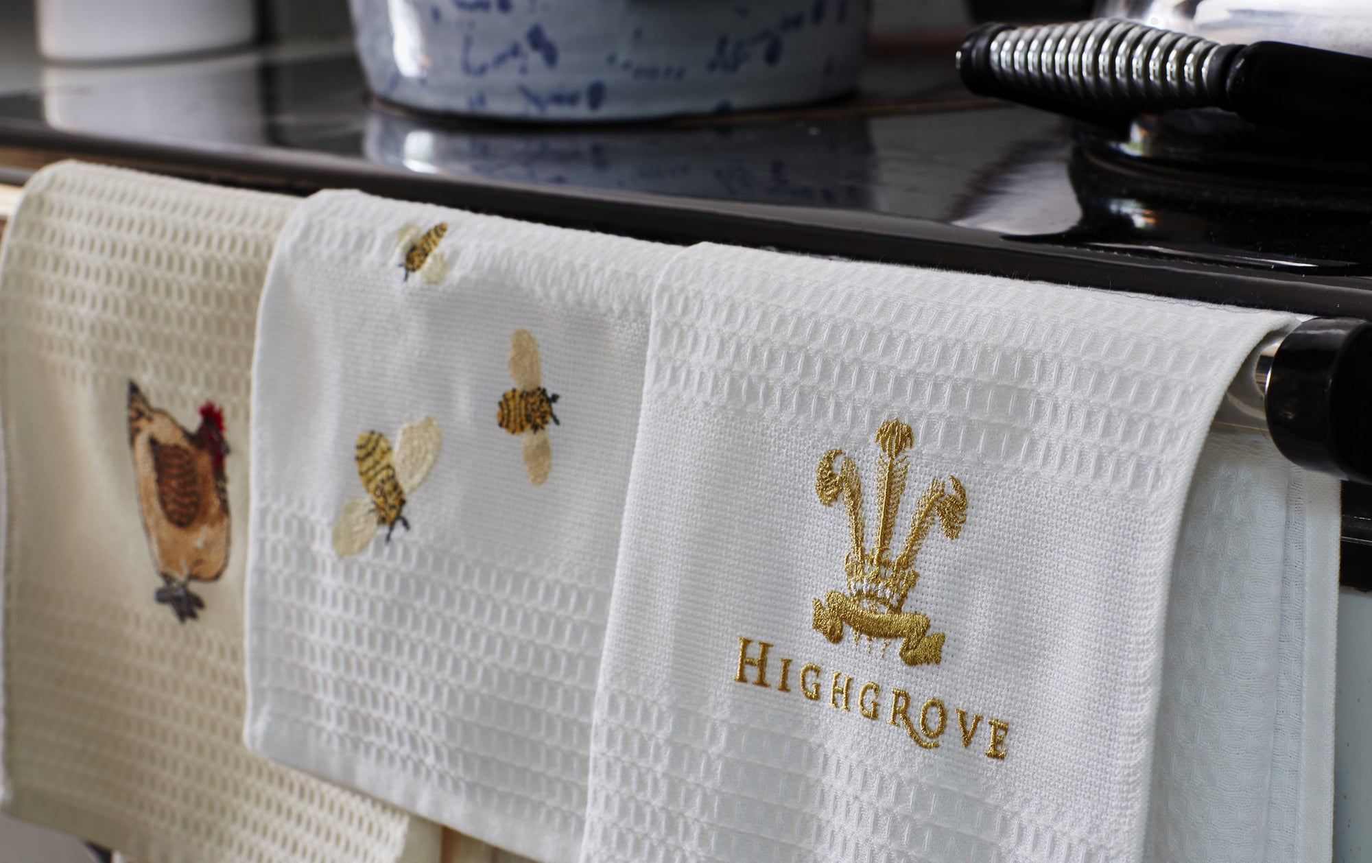 Bees Kitchen Towel, Tea Towel – The Whispering Willow Farm