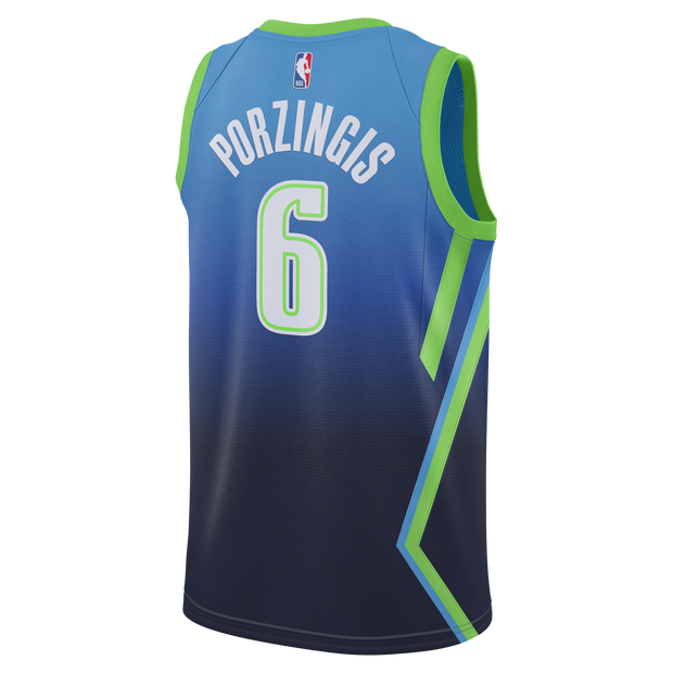 kristaps mavs jersey