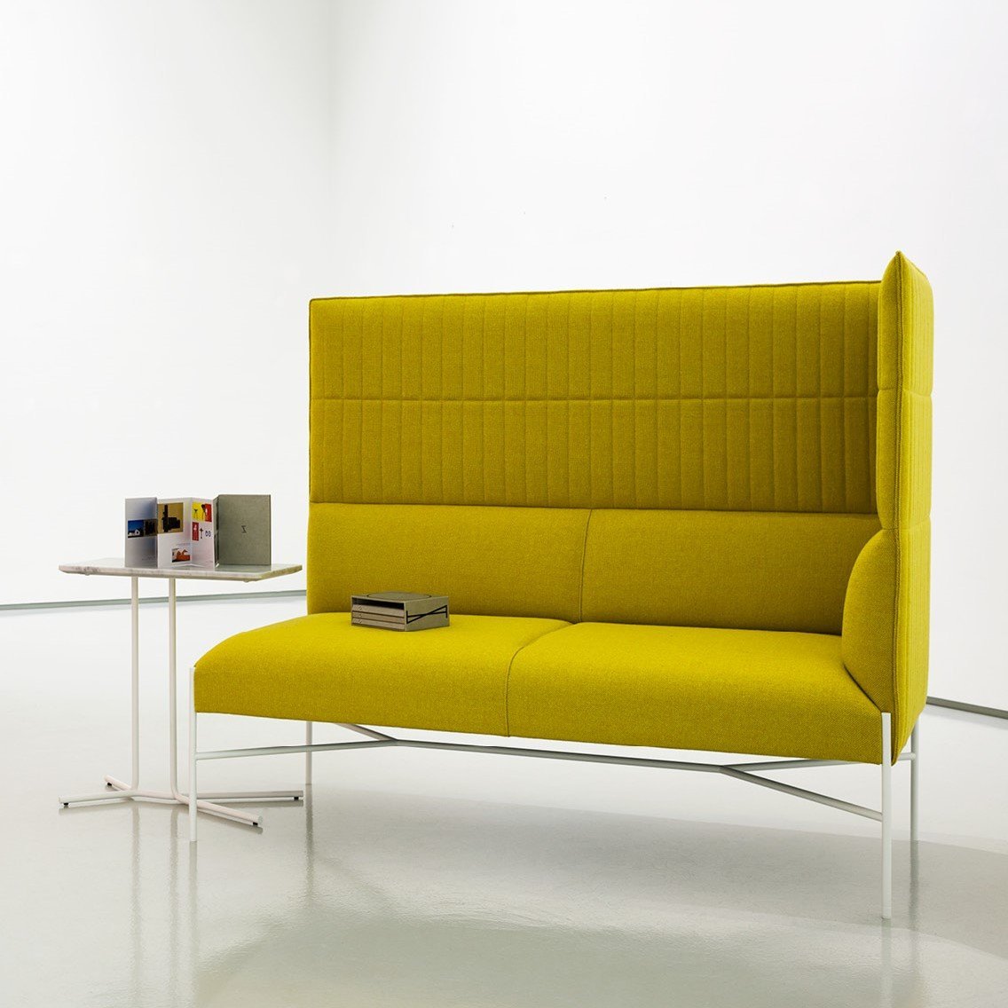 Chillout High Sofa from TACCHINI - commercial quality d...