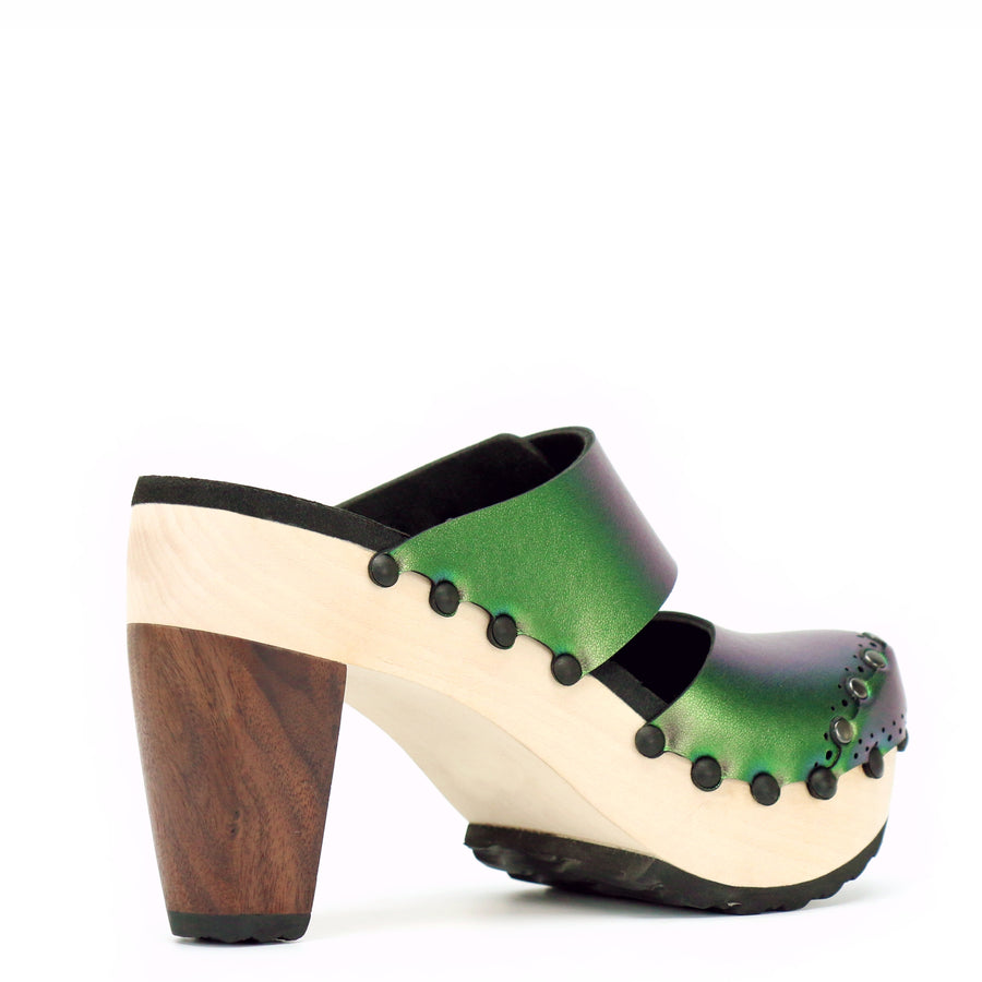 clog heels closed toe