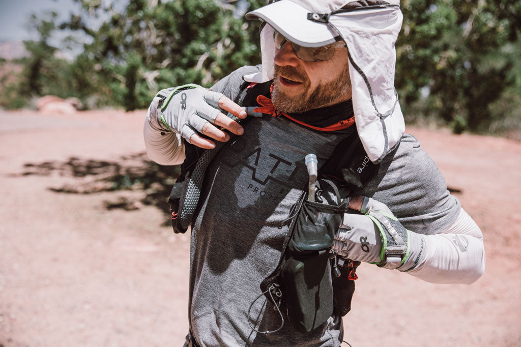 corriendo con chaleco de hidratación cocodona 250