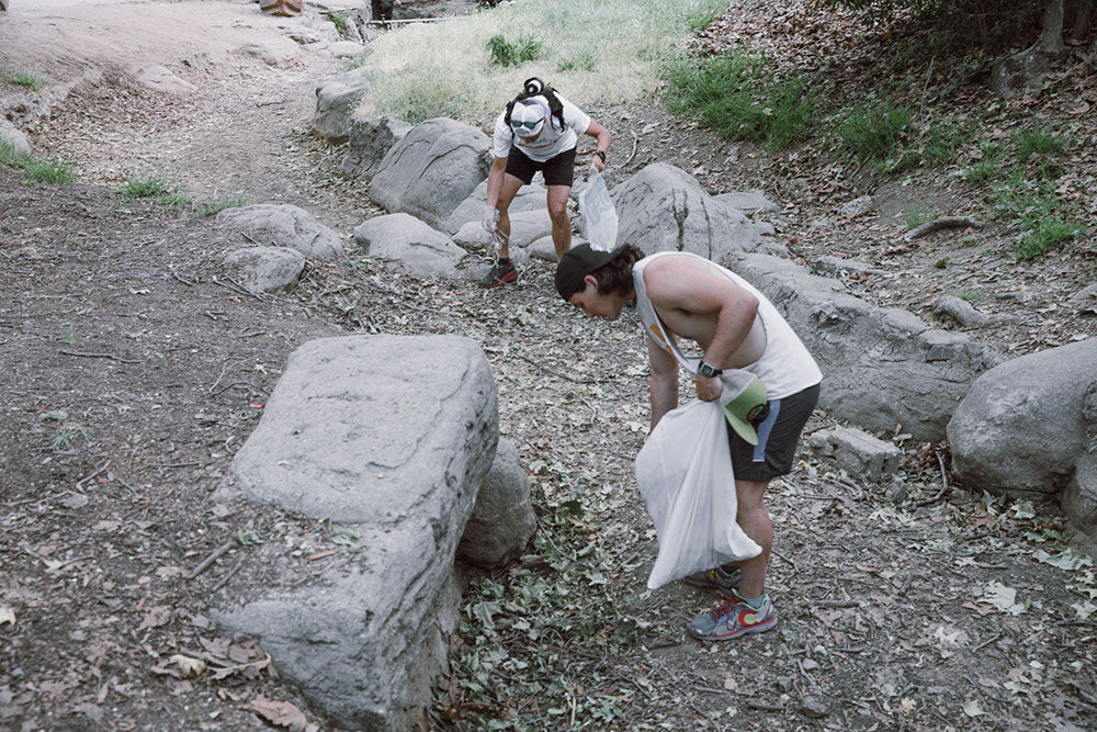 plogging trash pick up run