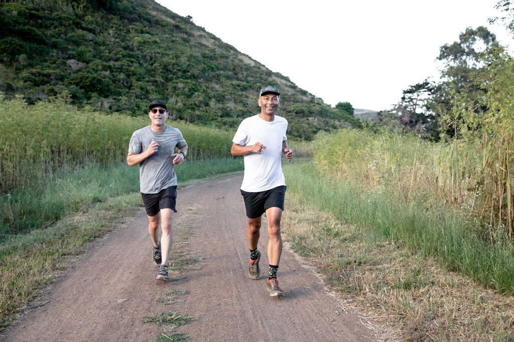 Scott Bailey y Toby Silver recorriendo San Francisco