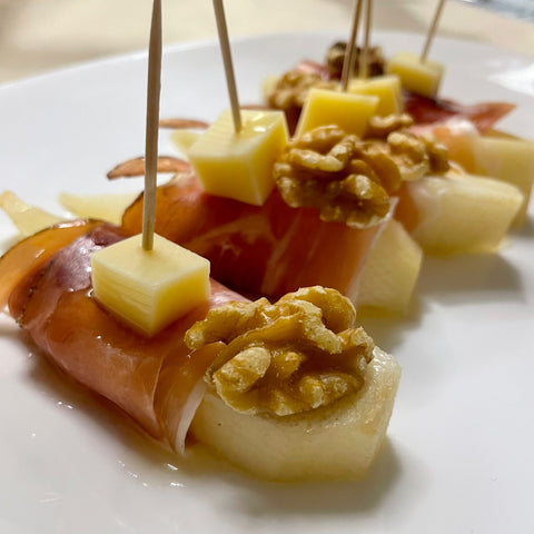 Ortelia Roma | Frutta e Verdura a Domicilio - Le Ricette di Ortelia - Antipastino di pera, speck ed emmental