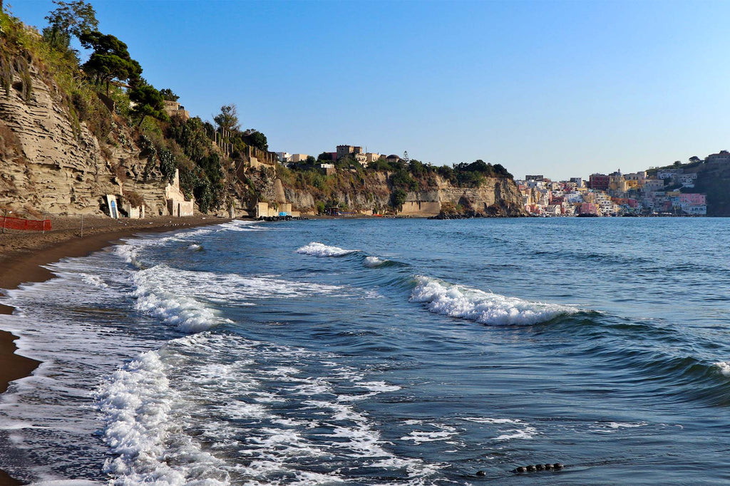 Procida: Chiaia Beach