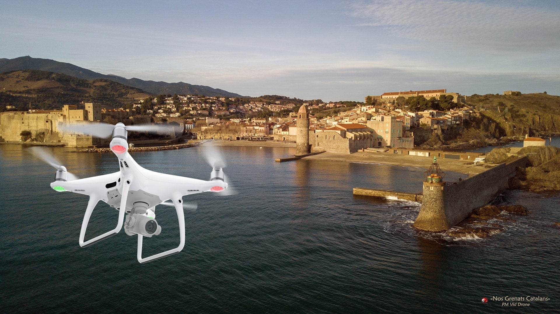 Vue en drone de la baie de Collioure