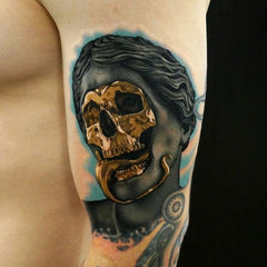 Tatouage Crâne Squelette au visage doré or pour homme - gold Skull tattoo Man