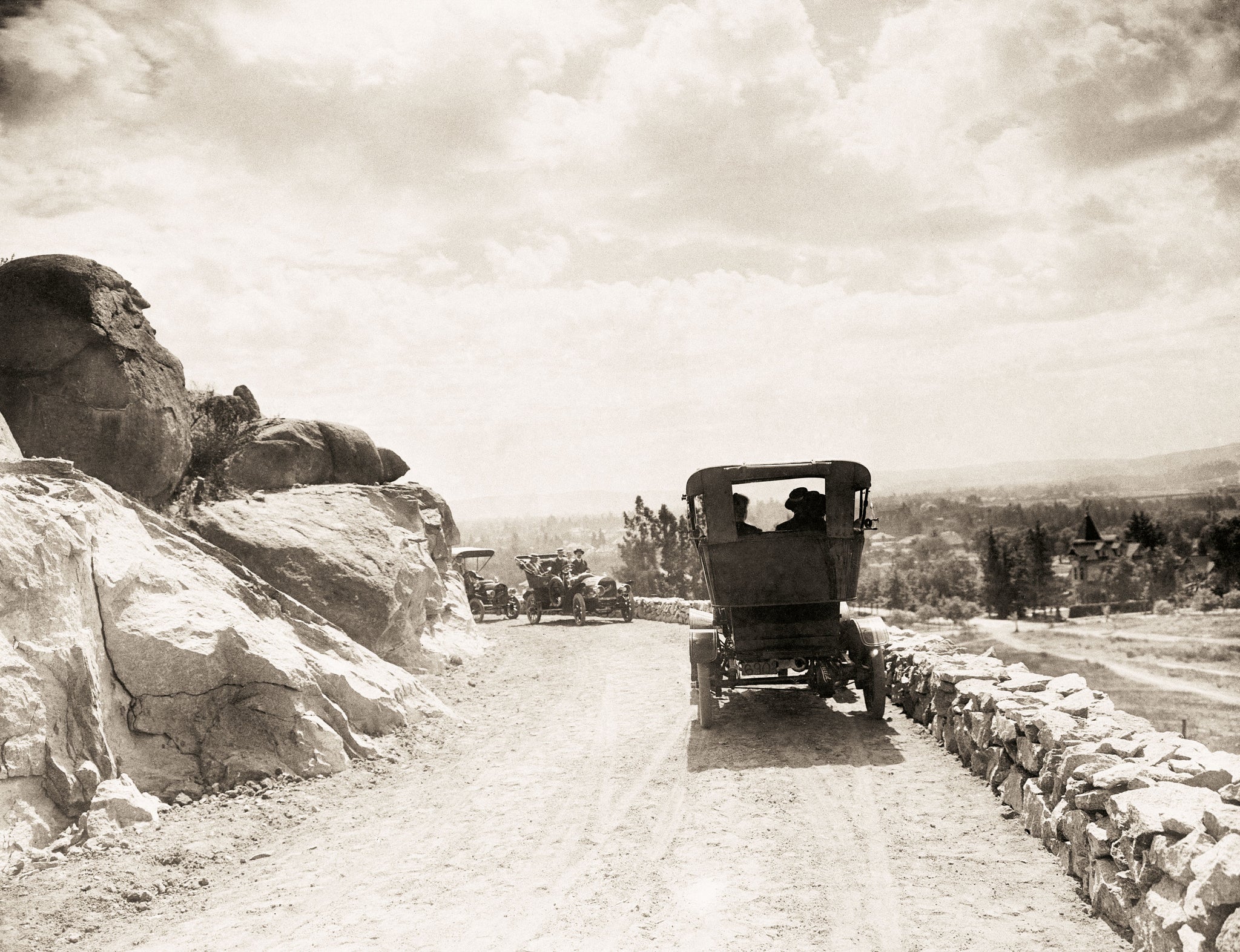 Courtesy Avery E. Field Photographs (MS 146), Special Collections & University Archives, University of California, Riverside