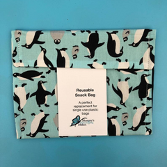 Reusable snack bag in penguins design