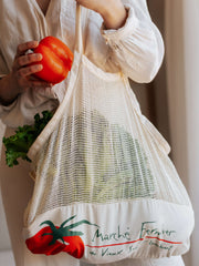 Sac personnalisé pour fruits et légumes avec logo marché fermier. Sac promotionnel en filet. Cadeau objet fait au Québec. Personalized fruit and vegetable bag with farmer's market logo. Mesh promotional bag. Gift object made in Quebec. 