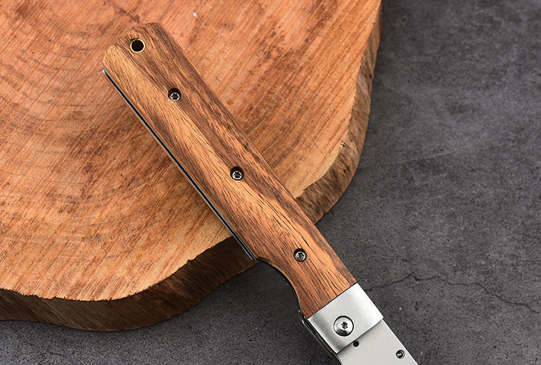 Foldable chef knife