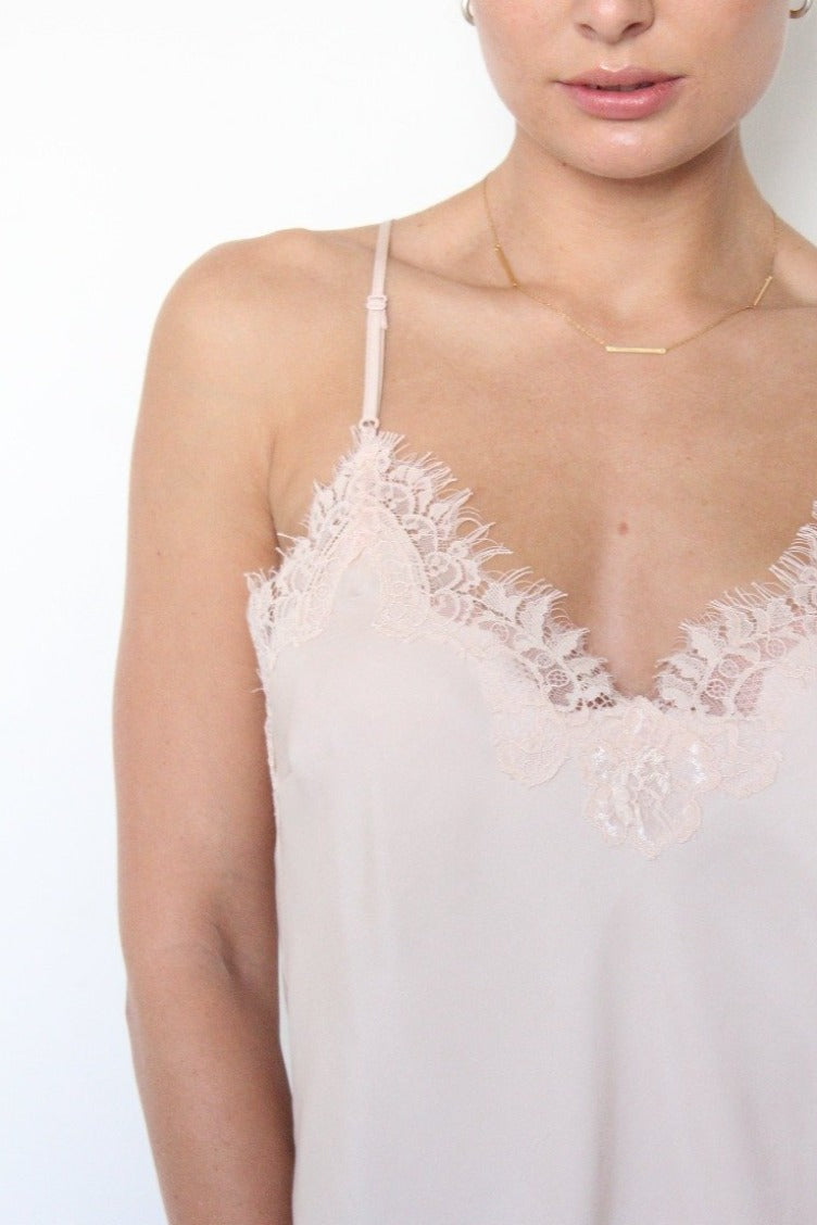 UO Margot Lace-Inset Cami  Lace inset, White cami tops, Lace