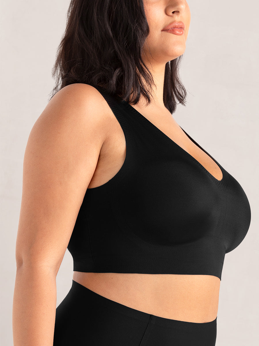 BLAKE & CO. Bonded V-Neck Wireless Bra, Nylon Spandex Bra with Removable  Pads, Full Coverage Seamless Bralette, Everyday Bras