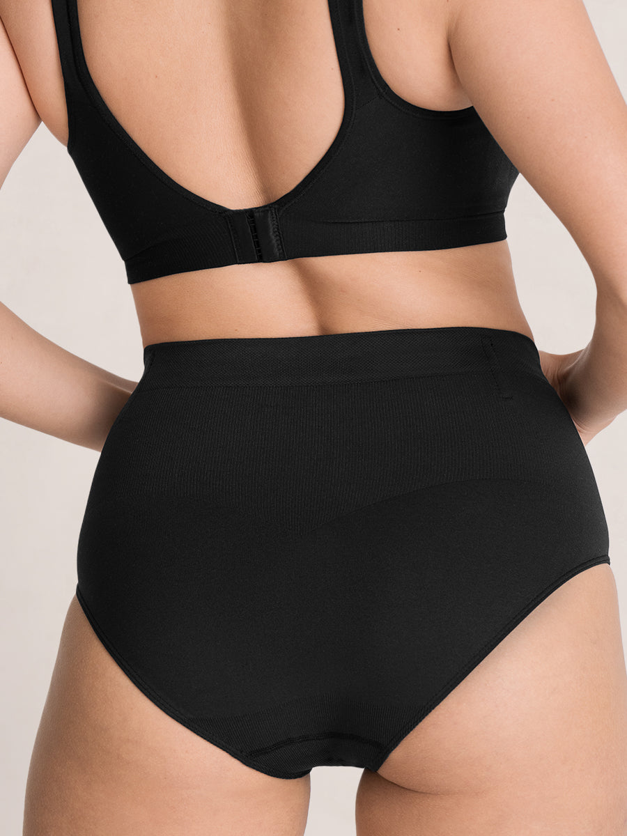 Shapermint - Everyday Comfort High Waisted Shaper Panty, Women's Fashion,  New Undergarments & Loungewear on Carousell