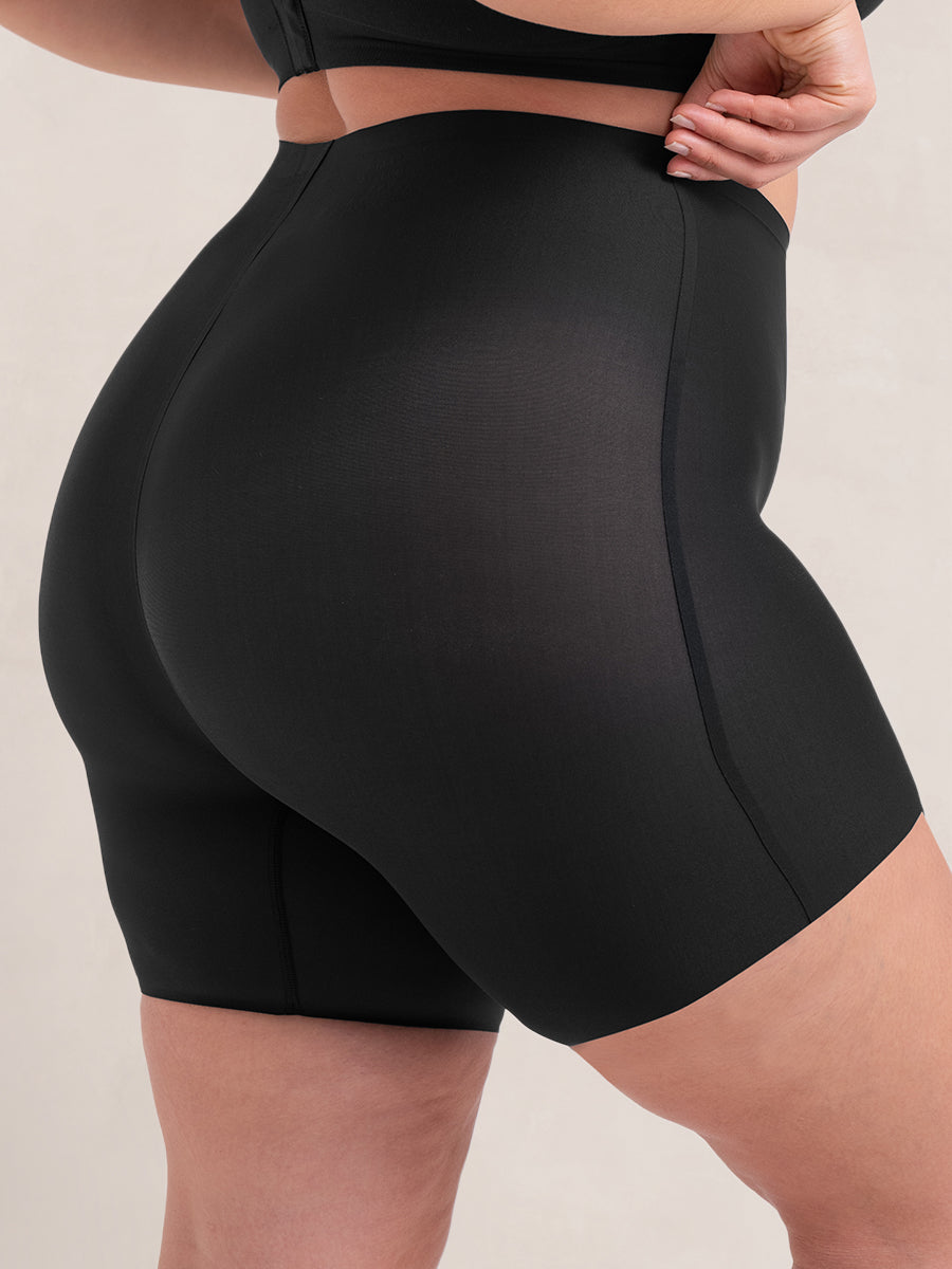 Truekind Seamless Stretch Mid-Waist Short black lateral