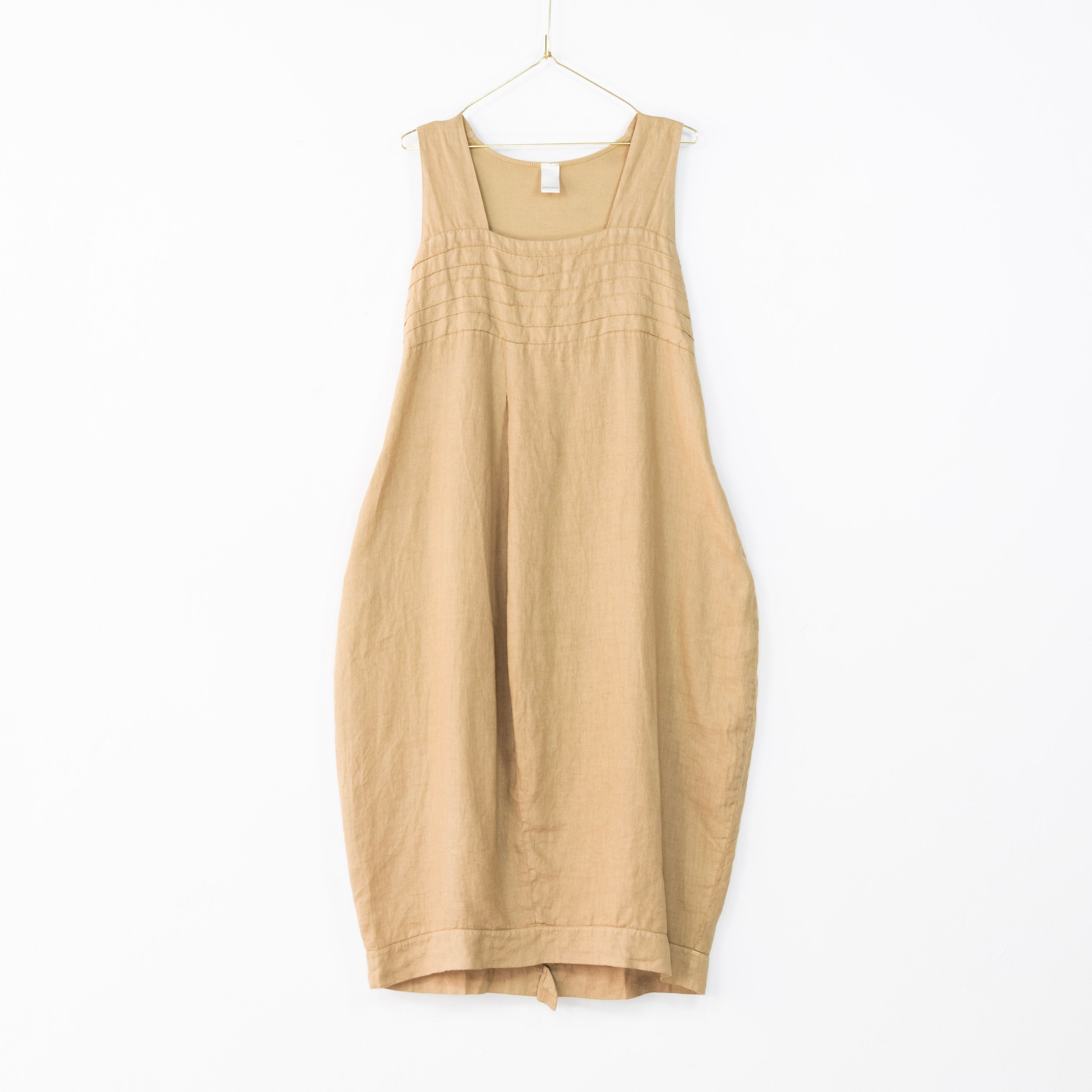 European linen elastic-back dress – Montaigne Paris