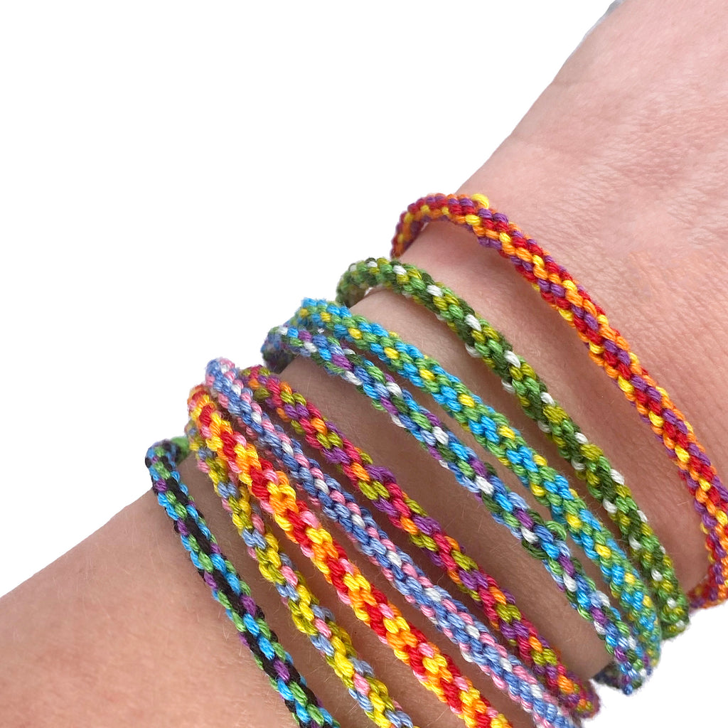 19 Easy Friendship Bracelet Patterns for Beginners - Sarah Maker