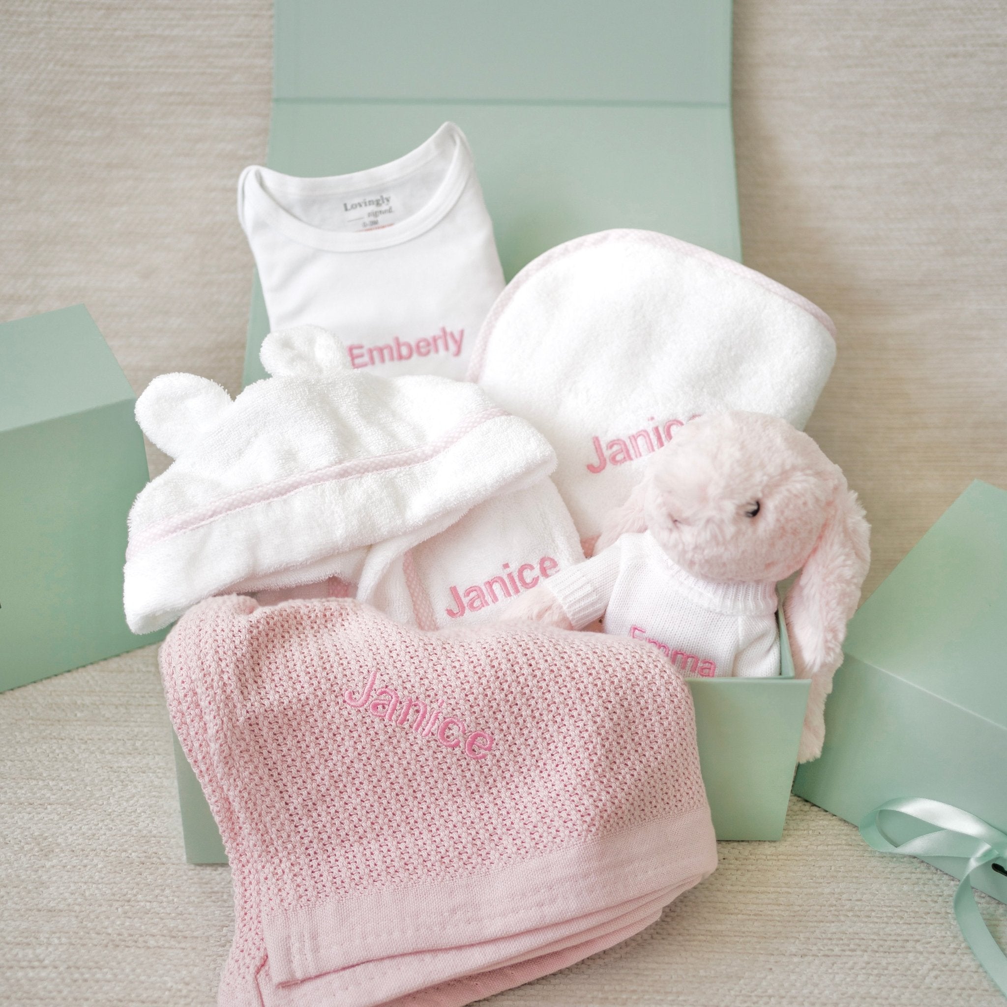 Image of Super Luxe Baby Gift Set - Pink