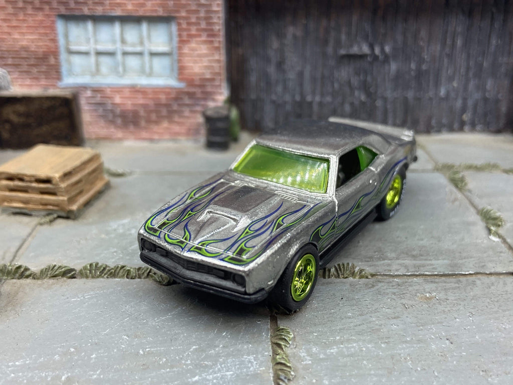 Custom Hot Wheels 1968 Chevy Camaro COPO In ZAMAC Silver and Green Wit |  Muncle Mikes