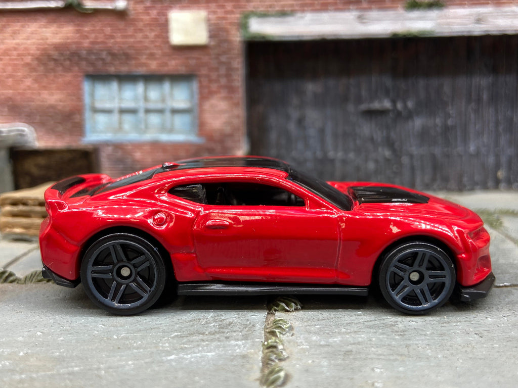 Loose Hot Wheels 2017 Chevy Camaro ZL1 Dressed in Red and Black | Muncle  Mikes