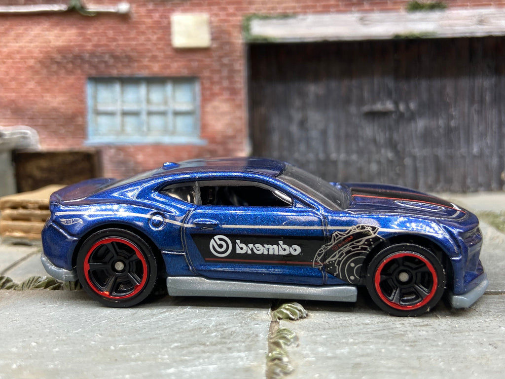 Loose Hot Wheels 2018 Chevy Camaro SS Dressed in Blue and Black Brembo |  Muncle Mikes