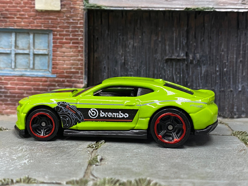 Loose Hot Wheels - 2018 Chevy Camaro SS - Green and Black Brembo Liver |  Muncle Mikes