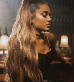 ariana grande in her hair extensions